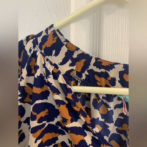 NWOT Karlie Blouse - Picture 5 of 6